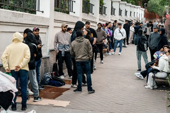 cola-inmigrantes-marroquies