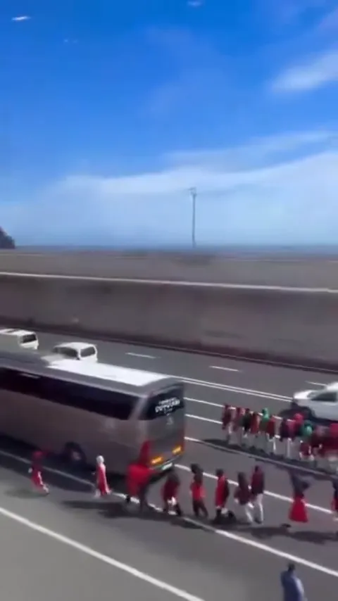 0B41613AB5FB50181EA9A3E8B78F159D_video_dashinit