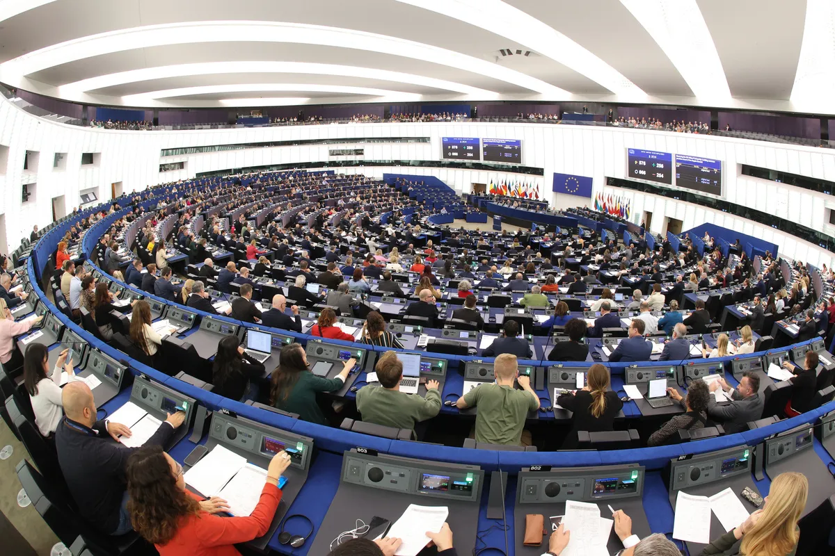 20251023_EP-192657D_FM2_PST_021-1