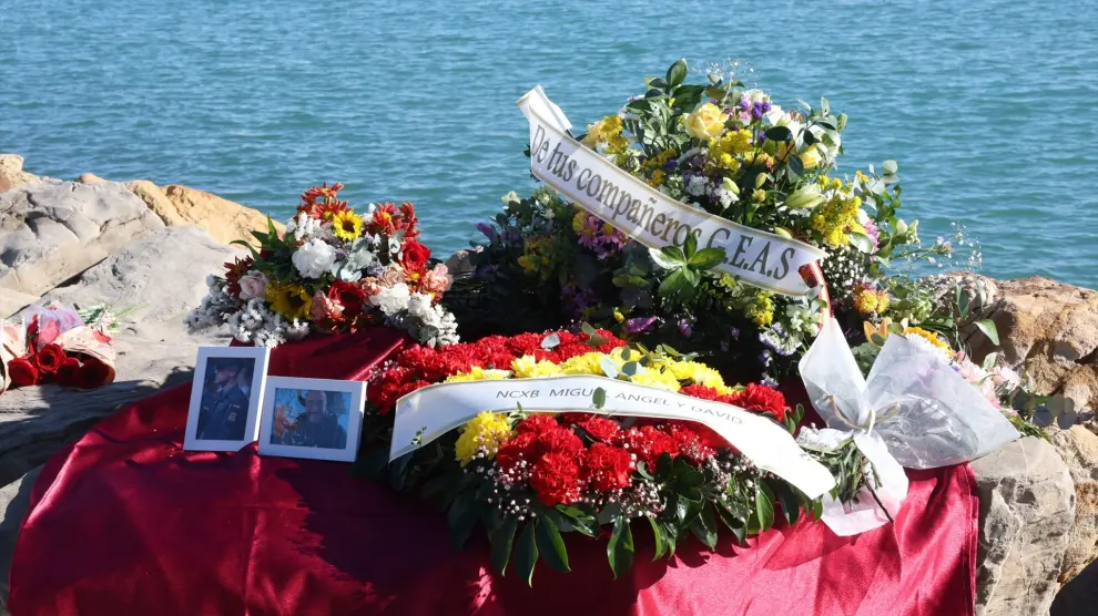ofrenda-floral-en-homenaje-a-los-guardias-civiles-fallecidos-en-barbate