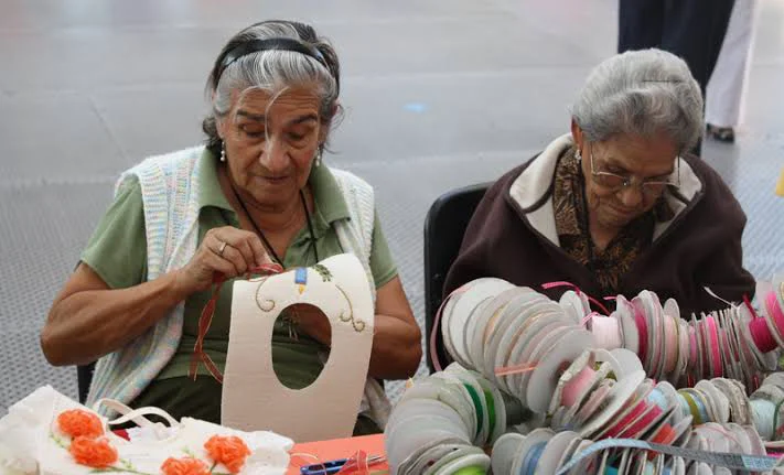 mayores-trabajando