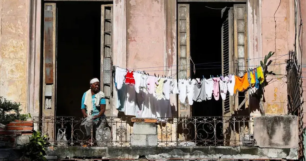 SOCIALISMOCUBAtled-1