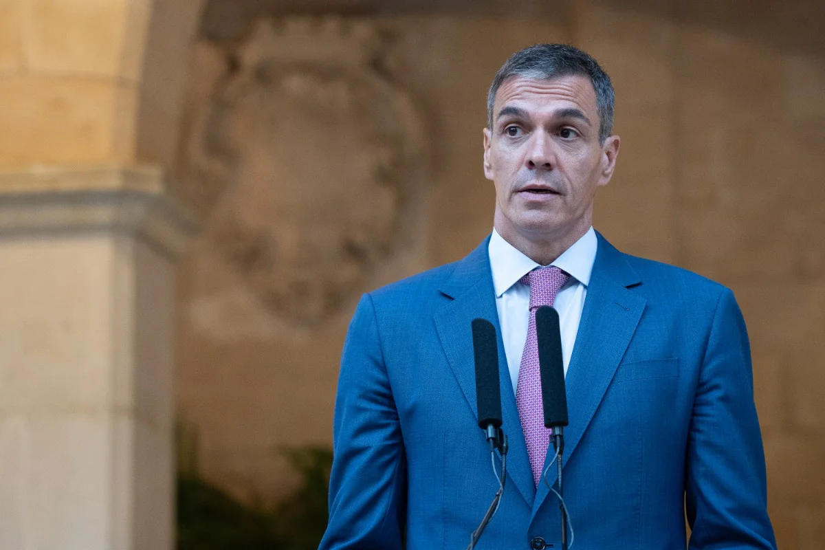 EuropaPress_7694555_presidente_gobierno_pedro_sanchez_comparece_medios_comunicacion_despacho-1
