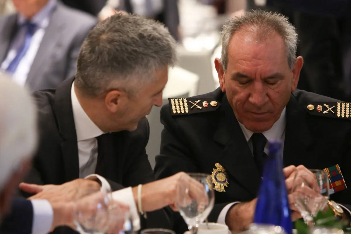 EuropaPress_1758944_ministro_interior_fernado_grande_marlaska_izquierda_habla_dao_policia-1