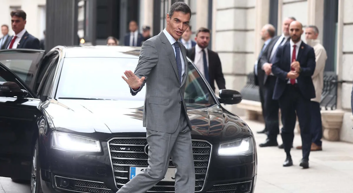 sanchez-congreso-coche-ep