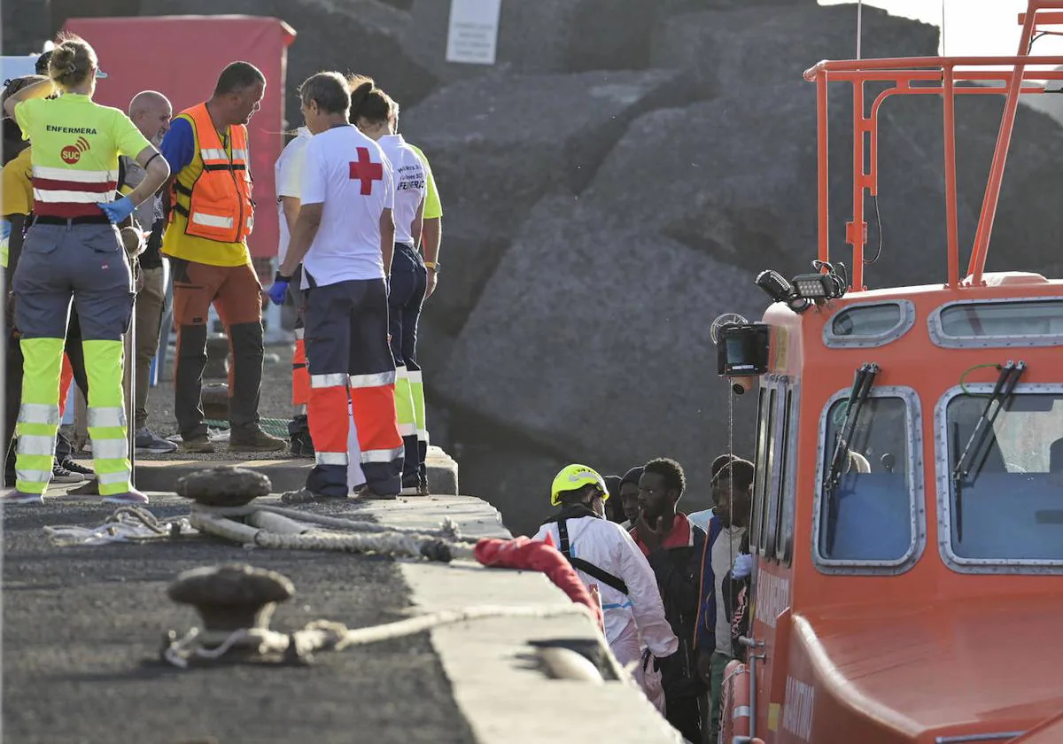 patera-kmzB-U22011447224872rH-1200x840@Canarias7