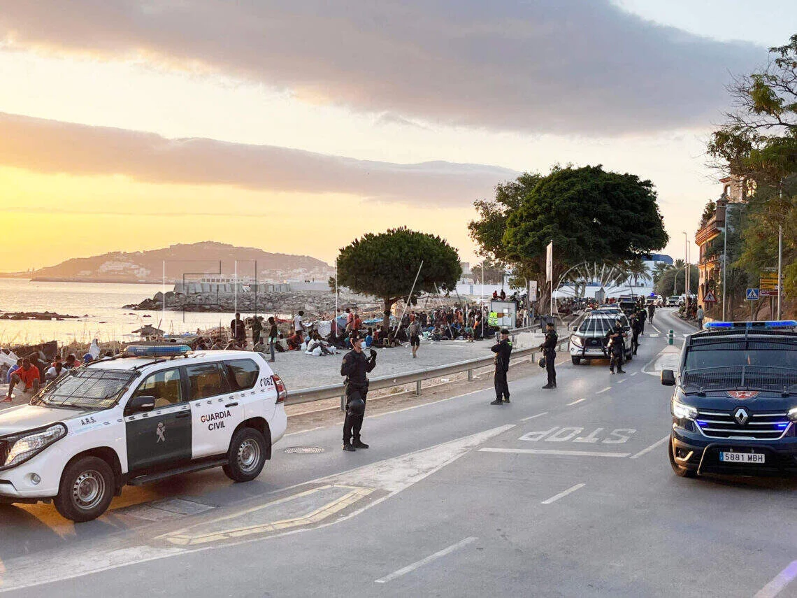 policia-guardia-civil-despliegan-trampolin-desalojo-Image-2026-08-20-at-08.02.56-1140x855
