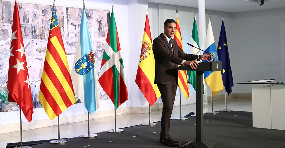 PEDRO-SANCHEZ-CONSTITUCION-REY-TW