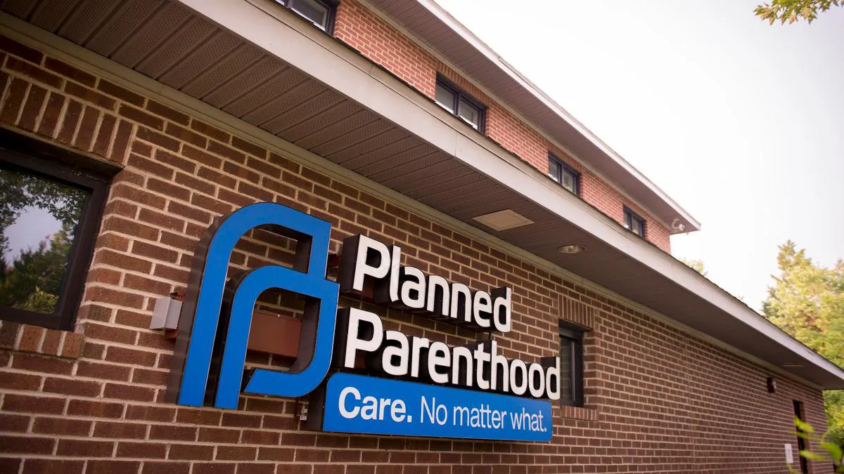 planned_parenthood_exterior_sign_on_health_center_1920x1080.jpg__1200x675_q75_crop_subsampling-2
