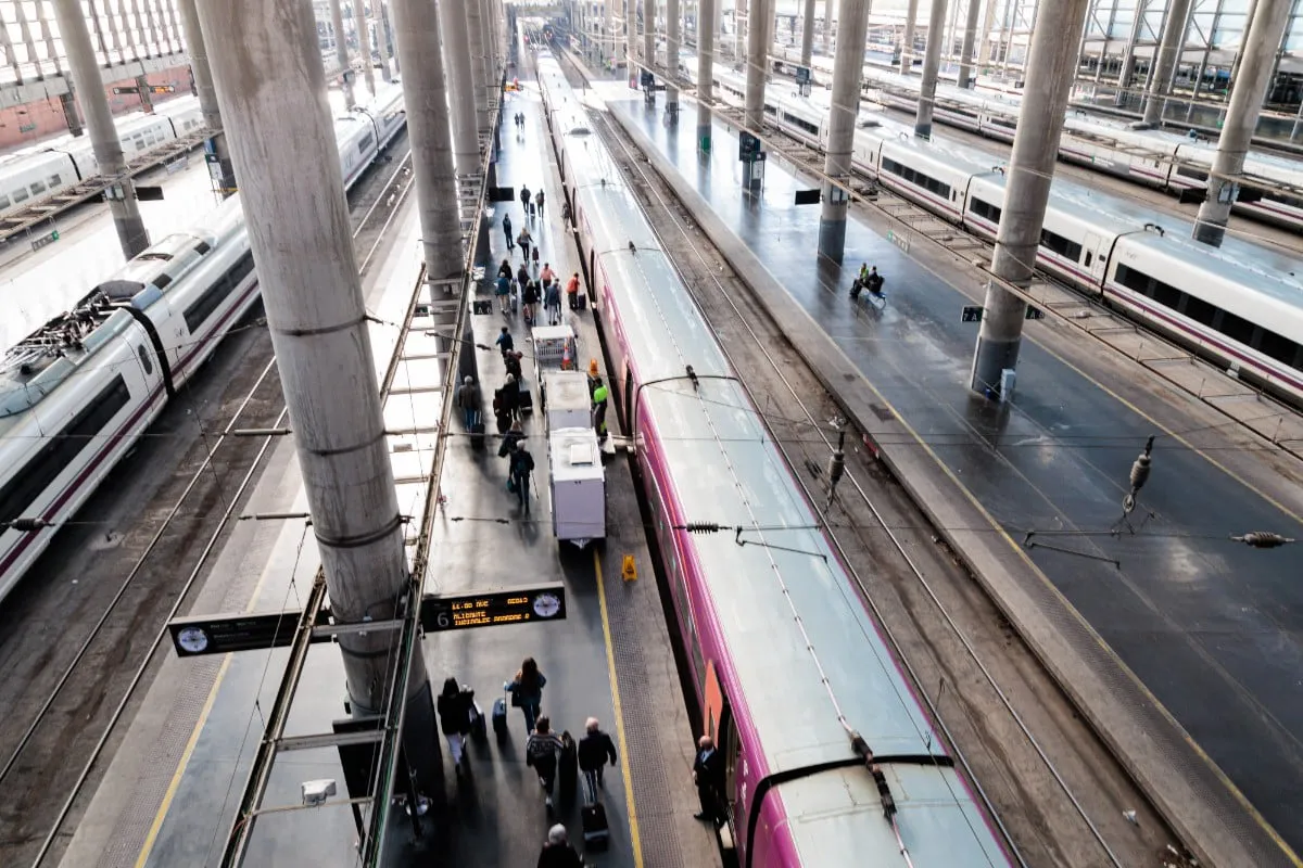 EuropaPress_6289929_estacion_tren_atocha_21_octubre_2024_madrid_espana_adif_informado_primera-1