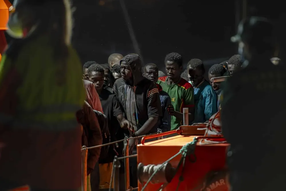 EuropaPress_6223749_migrantes_llegan_bordo_guardamar_calliope_puerto_restinga_ser_rescatados_20