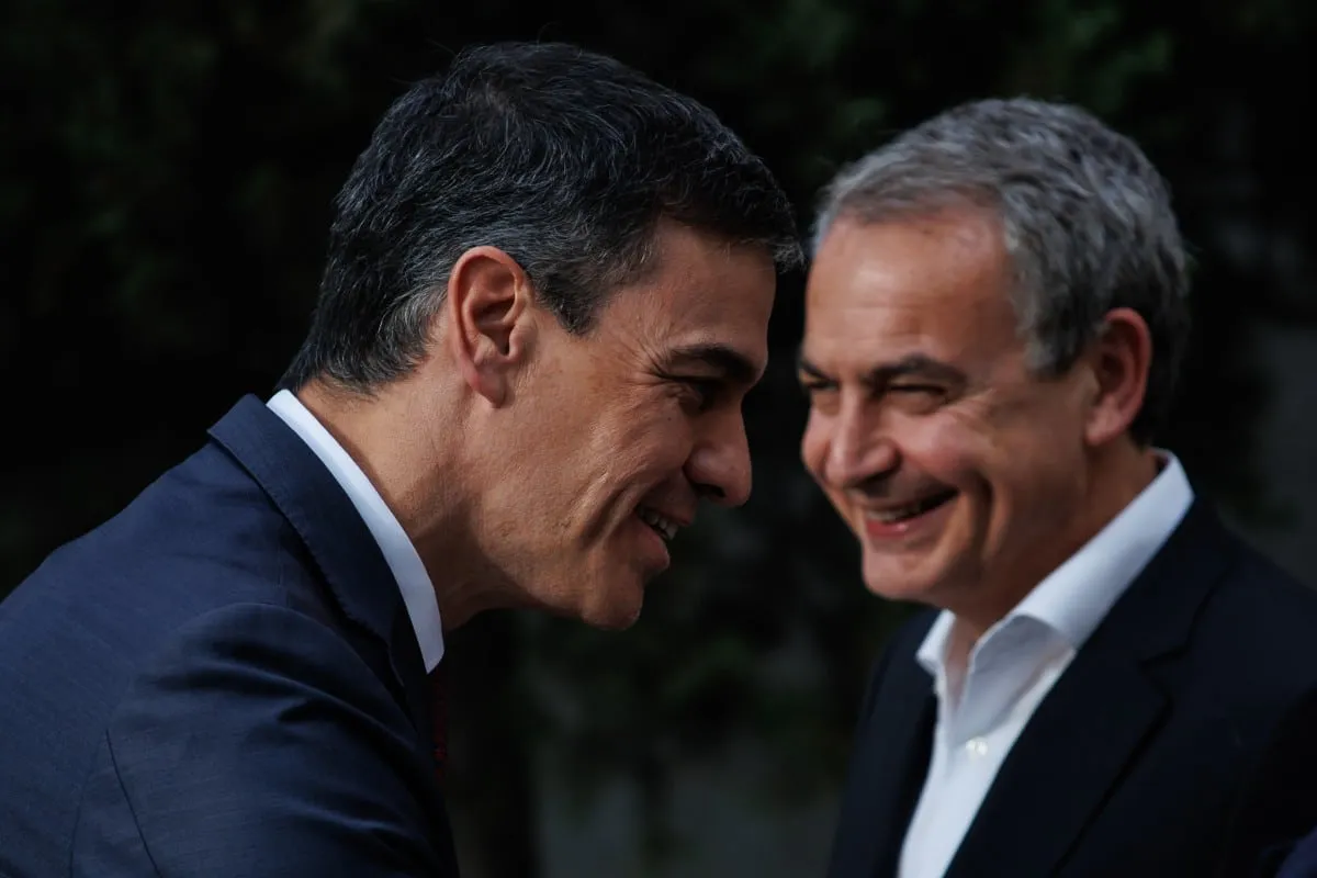 EuropaPress_5865550_presidente_gobierno_pedro_sanchez_expresidente_gobierno_jose_luis_rodriguez-1