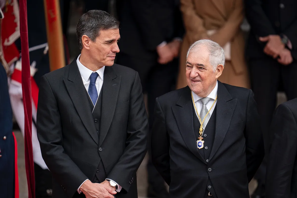 EuropaPress_5546209_presidente_gobierno_funciones_pedro_sanchez_junto_presidente_tribunal-2