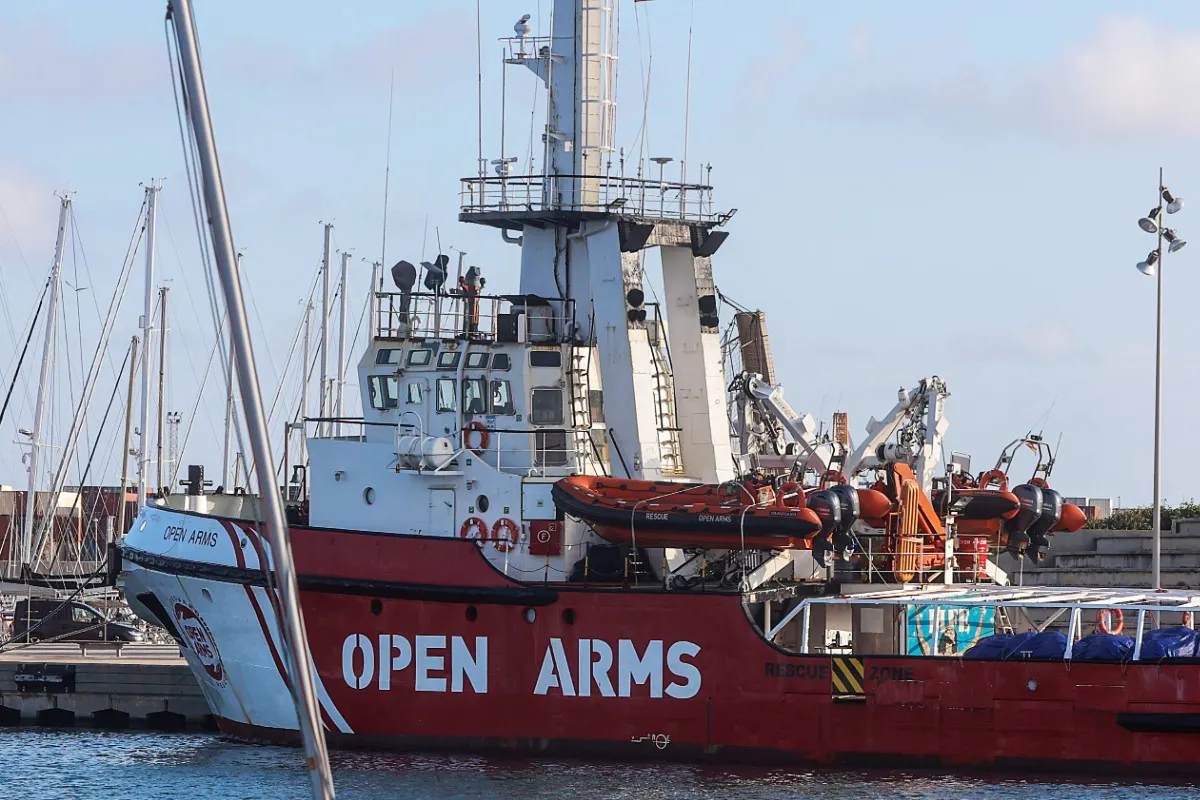 open.arms_
