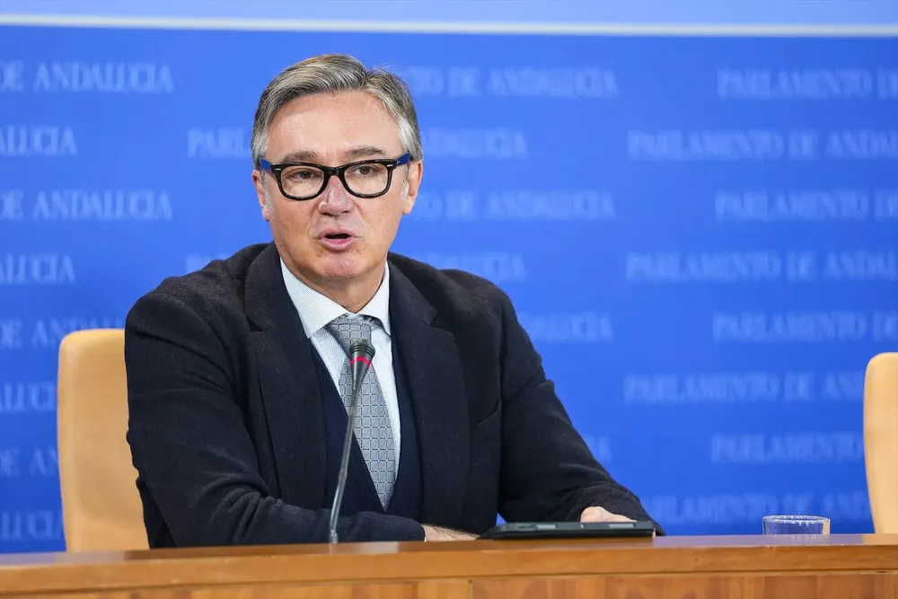 EuropaPress_6382979_portavoz_grupo_parlamentario_vox_manuel_gavira_ronda_ruedas_prensa