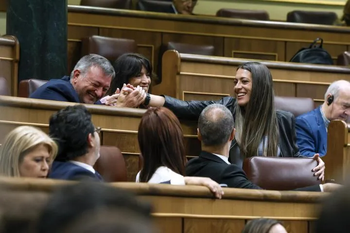 la-portavoz-de-junts-miriam-nogueras-tras-intervenir-en-el-pleno-del-congreso-que-aprueba-definitivamente-la-ley-de-amnistia-promovida-por-el-gobierno-con-el-apoyo-de-sus-socios-tras-seis-meses-de-tra