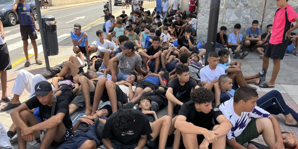 INVASION-EN-CEUTA-ESPANA-EFE-1140x570