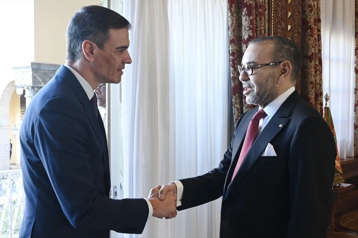EuropaPress_5773892_presidente_gobierno_espanol_pedro_sanchez_rey_marruecos_mohamed_vi_saludan-1-1