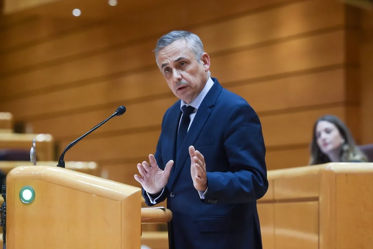 EuropaPress_6354943_senador_vox_angel_pelayo_gordillo_comparecencia_vicepresidenta_tercera-1-1