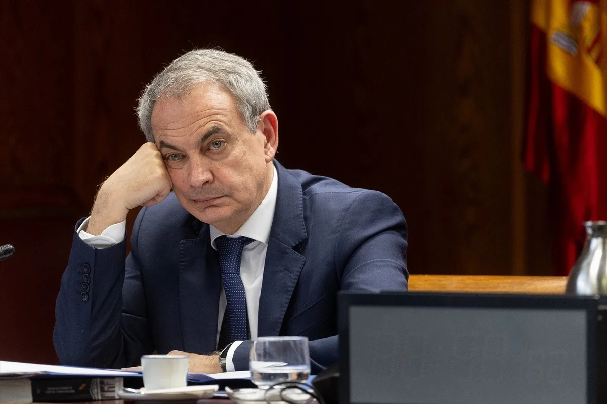 EuropaPress_7331074_expresidente_gobierno_jose_luis_rodriguez_zapatero_comparece_comision-1-1