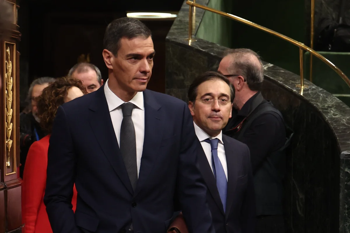 EuropaPress_7281160_presidente_gobierno_pedro_sanchez_ministro_asuntos_exteriores_jose_manuel-1