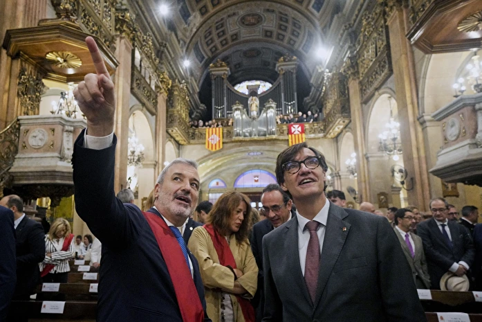 illa-y-collboni-en-las-fiestas-de-la-merce.jpg