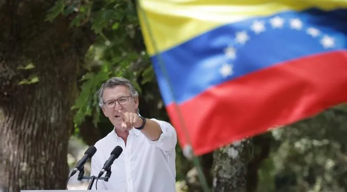 El-lider-del-PP-Alberto-Nunez-Feijoo--679x375