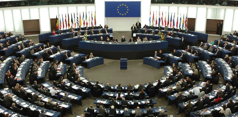 parlamento-europeo-pide-imponer-visas-a-estadounidenses