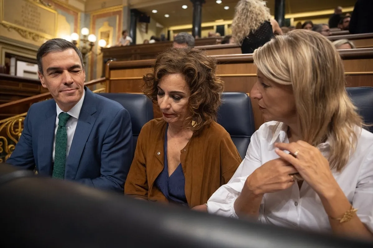 EuropaPress_6054468_i_d_presidente_gobierno_pedro_sanchez_vicepresidenta_primera_ministra-2-1-1