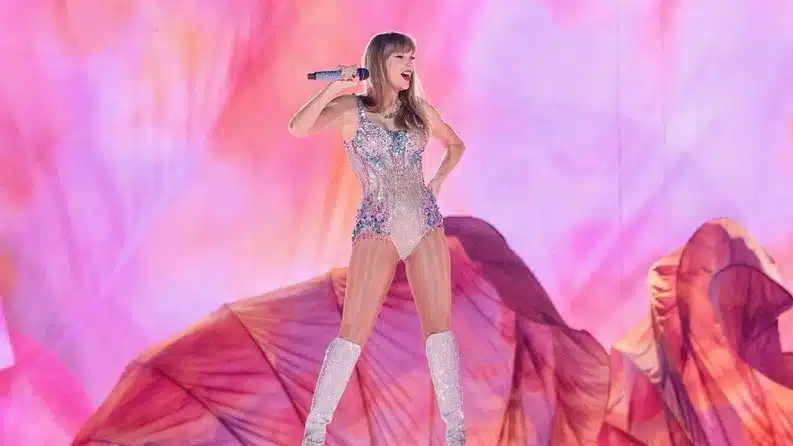 TAYLOR-SWIFT-MADRID-X