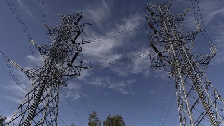 ep_archivo_-_dos_torres_electricas_a_12_de_noviembre_de_2021_en_madrid_espana_el_indice_de_precios_780x440