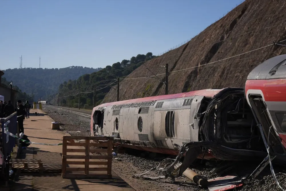 EuropaPress_7231190_vagones_tren_iryo_descarrilo_20_enero_2026_adamuz_cordoba_andalucia_espana